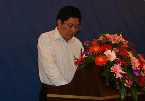 江苏省水利厅副厅长陶长生在会上作交流发言